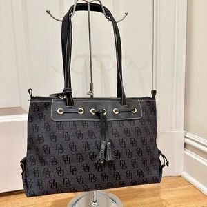 Dooney and Bourke signature black tote bag